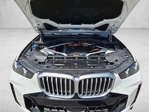 Certified 2024 BMW X5 xDrive50e w/ M Sport Package AWD/4WD image 25