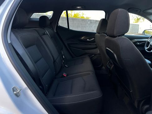 Used 2023 GMC Terrain SLE image 21