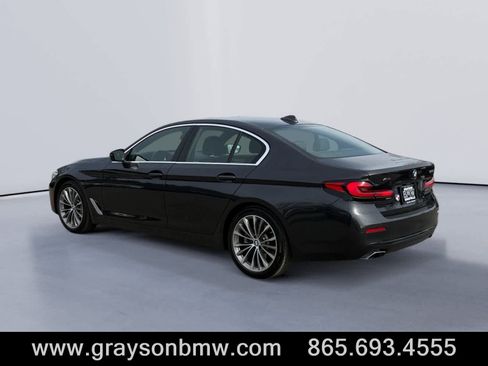 Used 2022 BMW 530i xDrive w/ Premium Package image 5