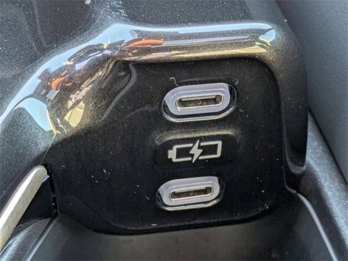 Certified 2025 Toyota Crown Limited image 24