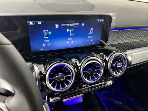 New 2025 Mercedes-Benz GLB 250 image 26