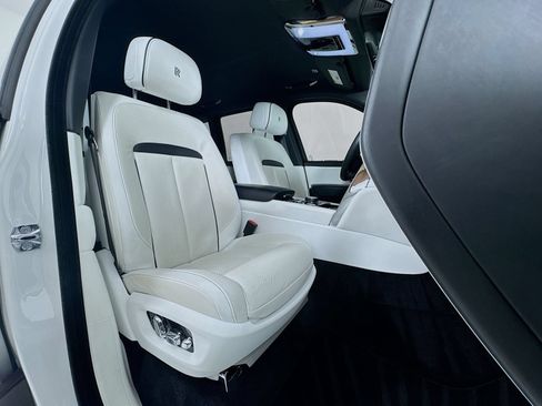 Certified 2021 Rolls-Royce Cullinan AWD/4WD image 28