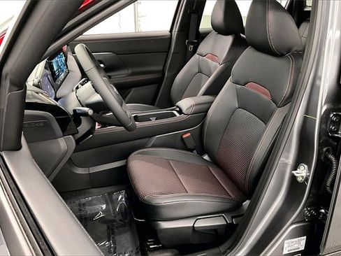 New 2026 Nissan Kicks SR w/ Cold Weather Package image 9