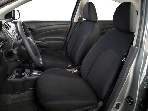 Used 2013 Nissan Versa SV FWD image 6