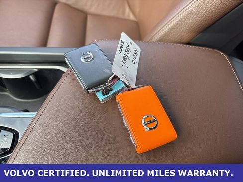 Certified 2023 Volvo XC60 B5 Plus w/ Protection Package Premier image 28