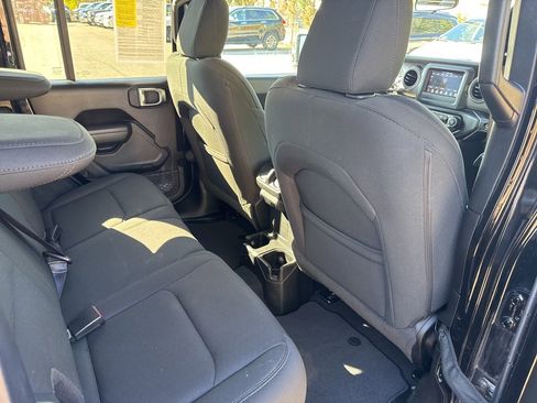 Certified 2022 Jeep Wrangler Unlimited Sport image 22
