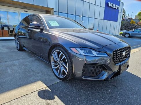 Used 2024 Jaguar XF R-Dynamic SE AWD/4WD image 3