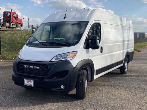 New 2025 RAM ProMaster 3500 w/ Convenience Group FWD image 3