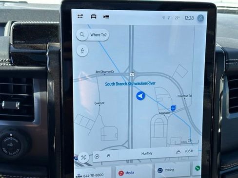 Used 2023 Ford F150 Lightning Platinum image 26