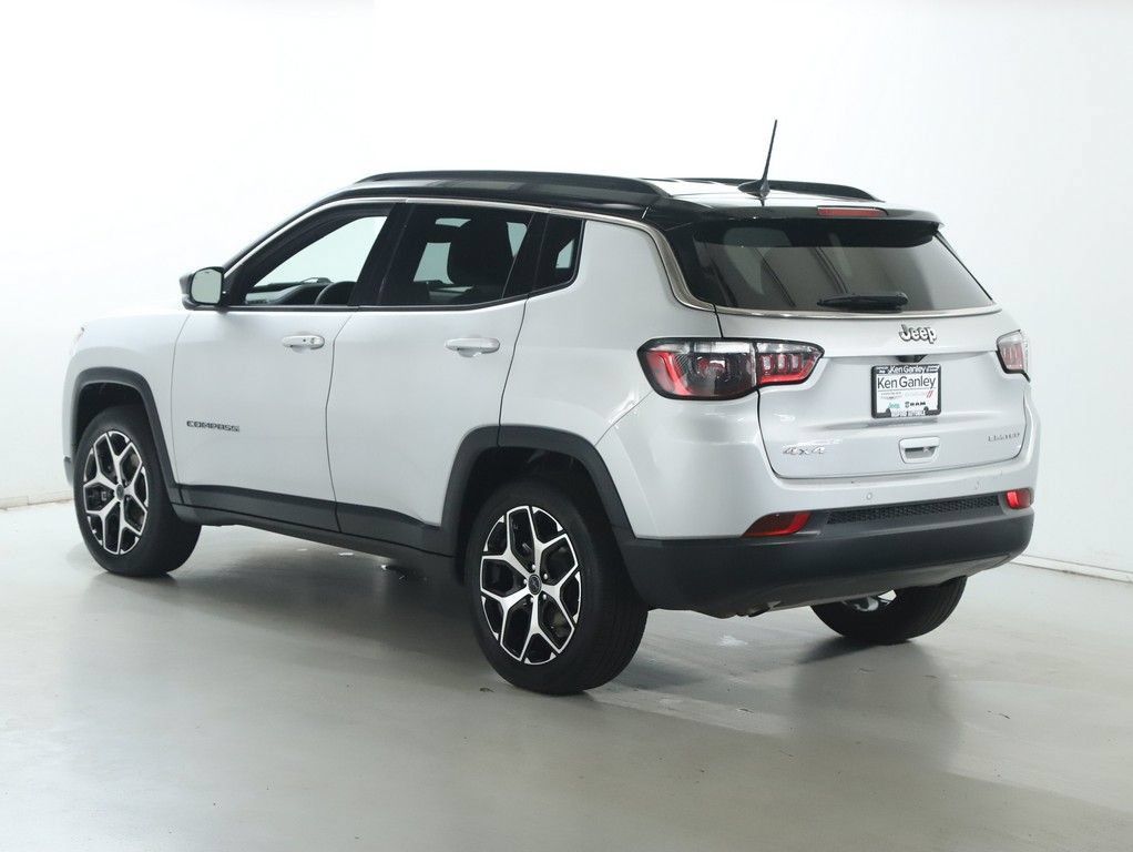 Used 2025 Jeep Compass Limited AWD/4WD image 44