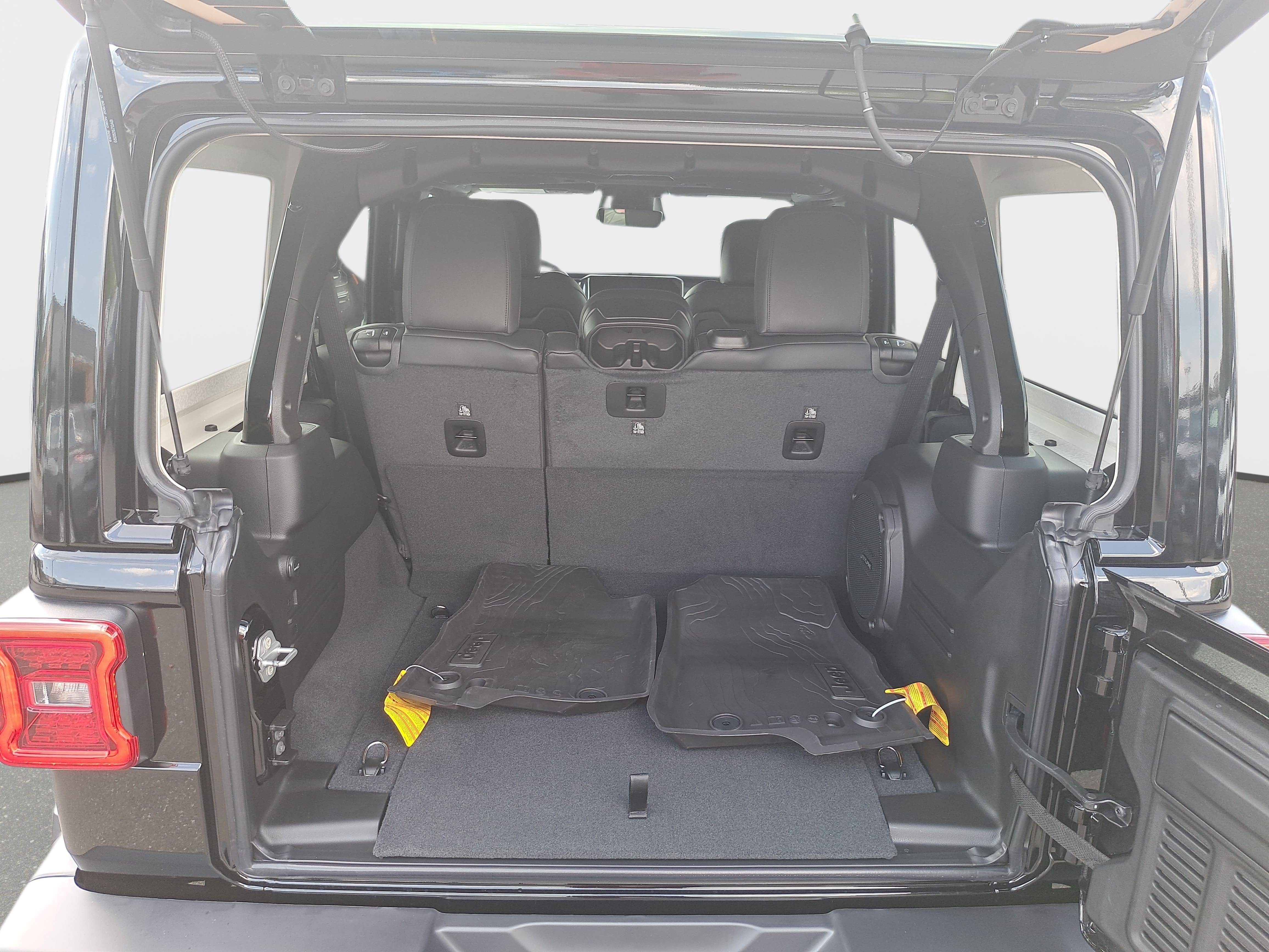 New 2027 Jeep Wrangler Unlimited Sahara AWD/4WD image 12