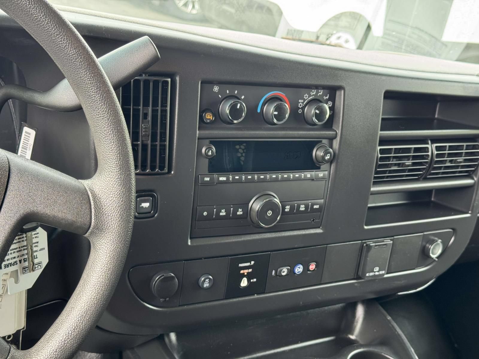 Used 2024 GMC Savana 2500 w/ Driver Convenience Package RWD image 4