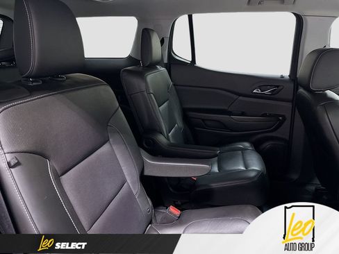 Used 2019 GMC Acadia SLT w/ LPO, Floor Liner Package FWD image 32