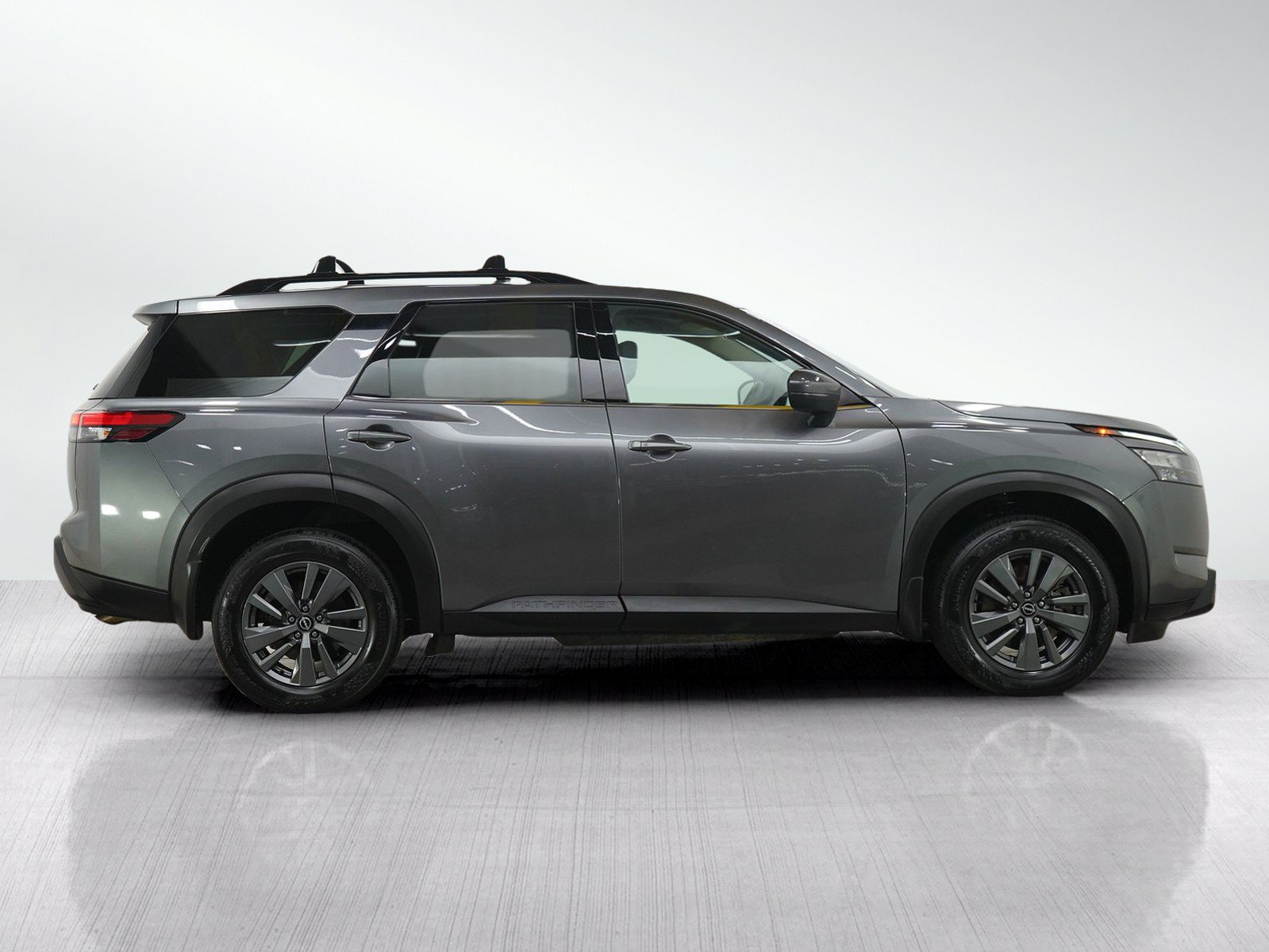 Used 2023 Nissan Pathfinder SV AWD/4WD image 6