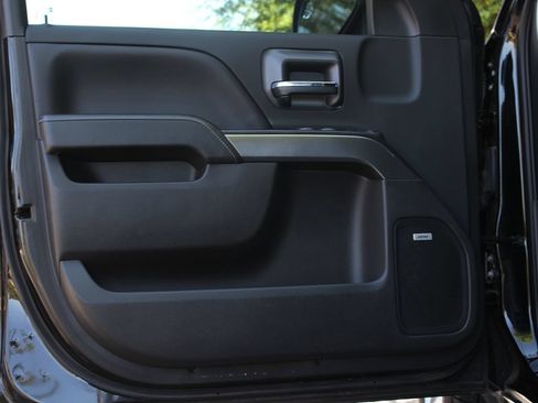 Used 2018 Chevrolet Silverado 1500 LT w/ All Star Edition RWD image 11