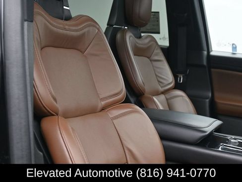 Used 2023 Lincoln Aviator Reserve w/ Equipment Group 201A AWD/4WD image 8