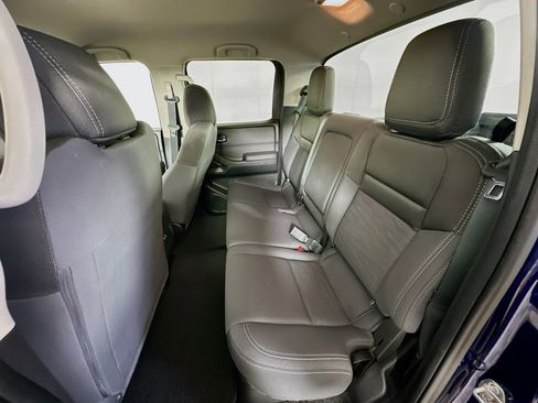 Used 2023 Nissan Frontier SV image 25