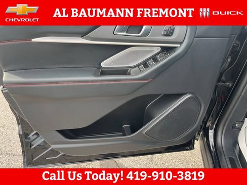 Used 2025 Ford Explorer ST AWD/4WD image 10