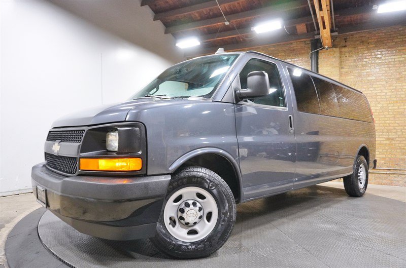 Used 2017 Chevrolet Express 3500 LS RWD image 1