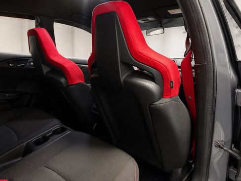 Used 2018 Honda Civic Type R image 18