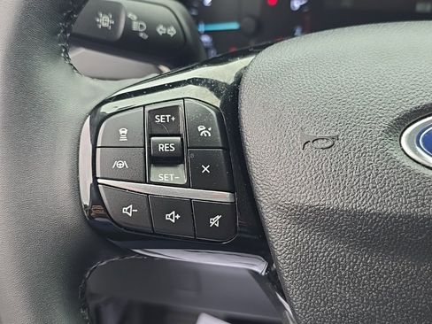 Used 2022 Ford Escape SEL image 17