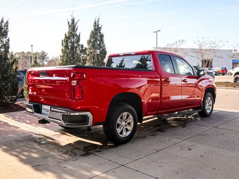 Used 2023 Chevrolet Silverado 1500 LT image 11