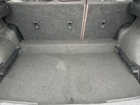 Used 2022 Nissan Rogue Sport S image 16