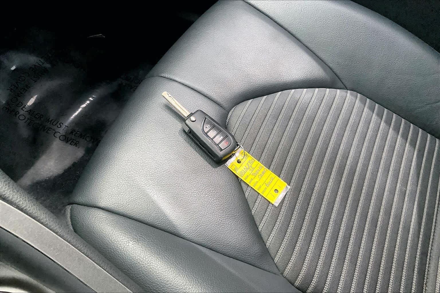Used 2022 Toyota Camry SE FWD image 15