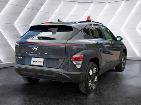 Used 2024 Hyundai Kona SEL AWD/4WD image 4