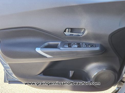 Used 2023 Nissan Kicks SV image 16