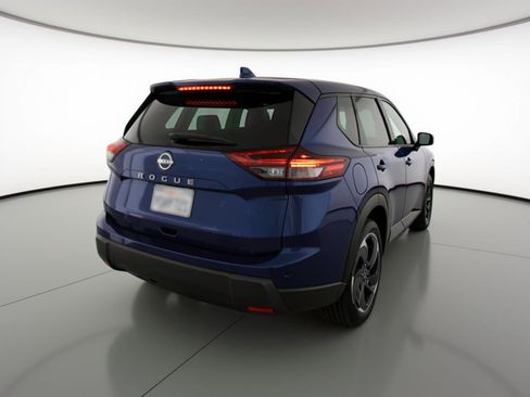 Used 2025 Nissan Rogue SV FWD image 9