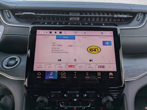 Used 2023 Jeep Grand Cherokee L Overland image 14