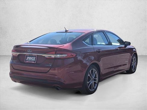Used 2017 Ford Fusion SE w/ Equipment Group 601A image 5