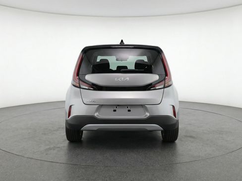 Used 2025 Kia Soul LX w/ LX Technology Package image 7