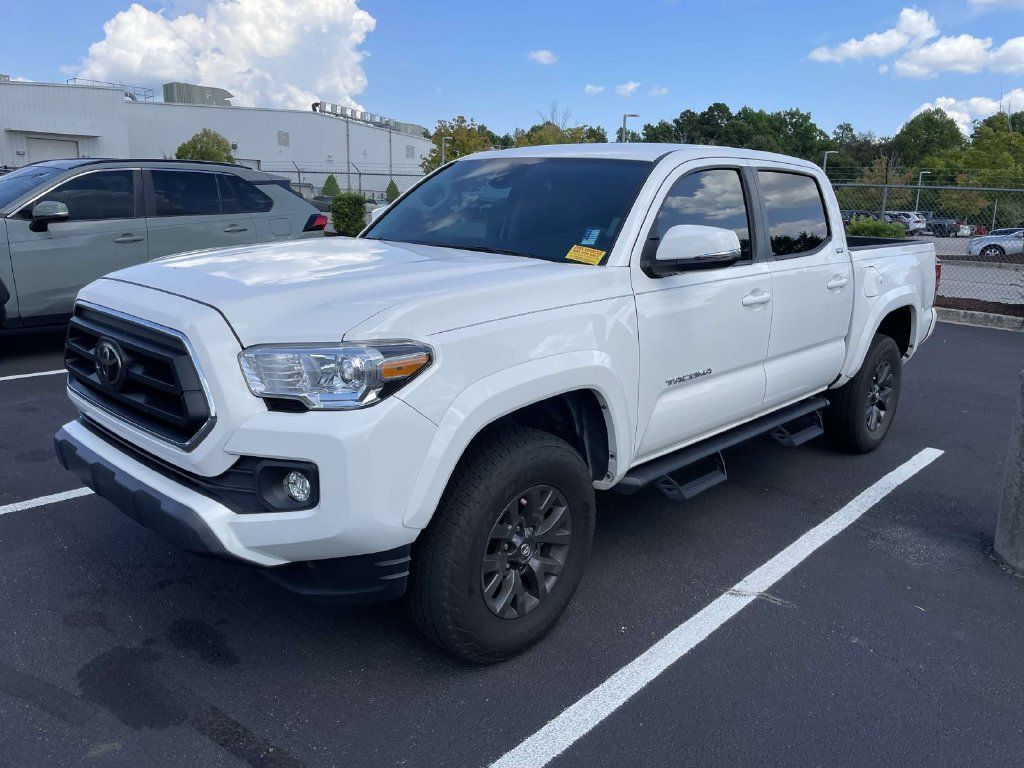 Used 2023 Toyota Tacoma SR5 w/ Technology Package RWD image 4