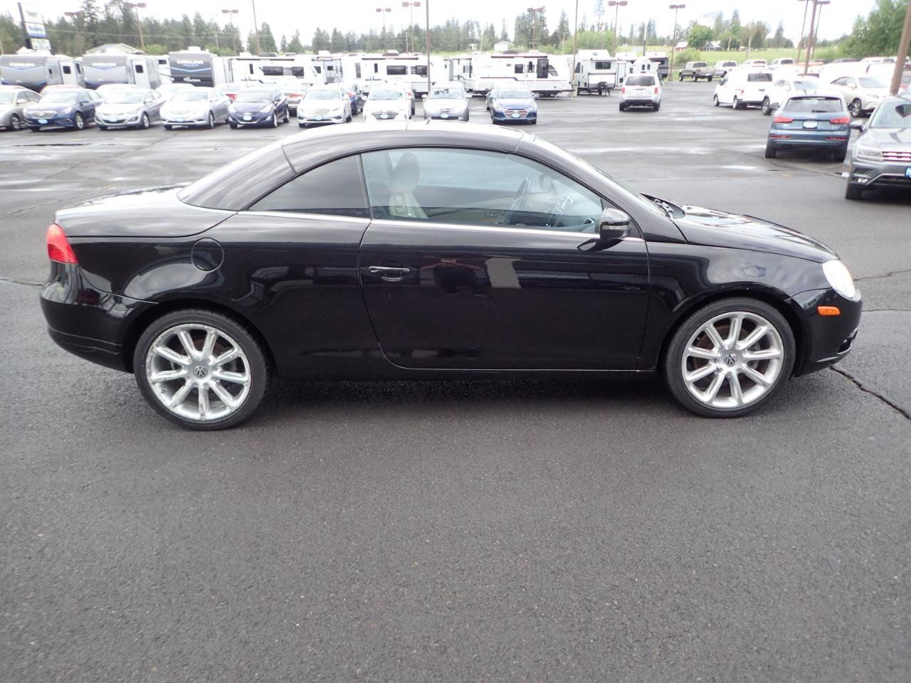 Used 2010 Volkswagen Eos Lux FWD image 6