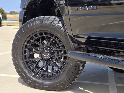 Used 2025 RAM 2500 Laramie w/ Night Edition AWD/4WD image 33