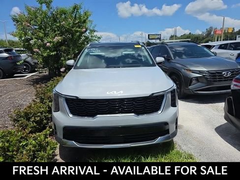 Used 2024 Kia Sorento S w/ Panoramic Sunroof Package FWD image 2