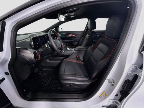 Used 2024 Chevrolet Equinox EV RS w/ Active Safety Package 3 FWD image 13