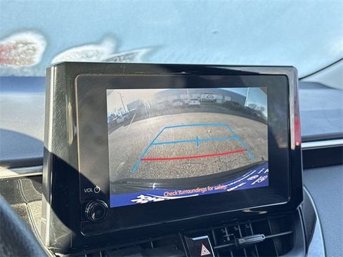 Used 2023 Toyota Corolla LE image 18