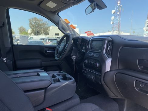 Used 2022 Chevrolet Silverado 1500 Custom AWD/4WD image 27