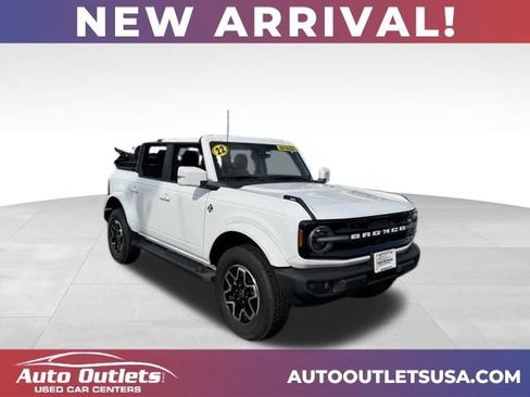 Used 2022 Ford Bronco Outer Banks image 1