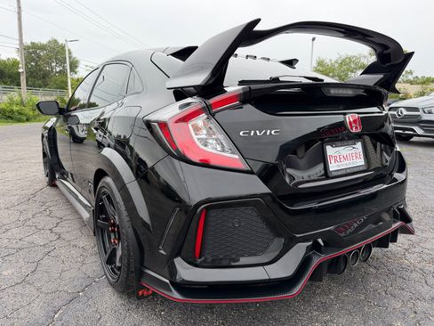 Used 2017 Honda Civic Type R image 5