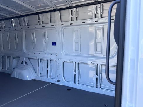 New 2025 Mercedes-Benz Sprinter 2500 image 24