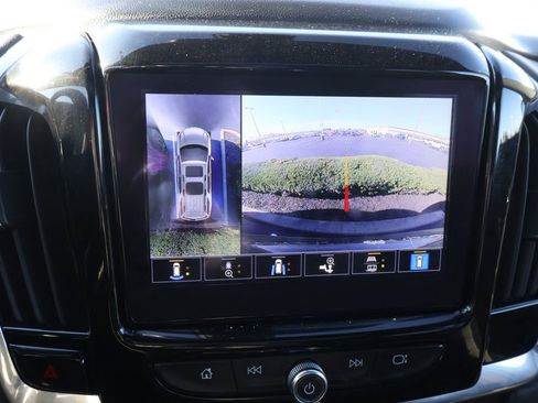 Used 2023 Chevrolet Traverse RS image 22