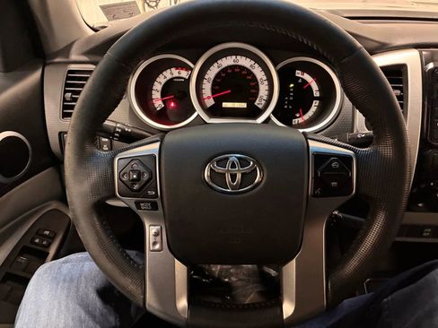 Used 2014 Toyota Tacoma 4x4 Double Cab w/ TRD Sport Package image 46