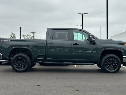 New 2026 Chevrolet Silverado 3500 LT image 3
