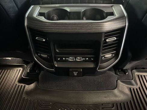 Used 2024 RAM 1500 Limited AWD/4WD image 18