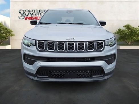 Used 2025 Jeep Compass Sport image 8