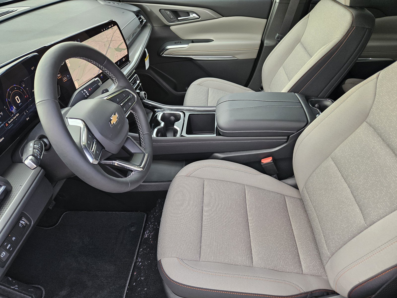 New 2027 Chevrolet Traverse LT w/ Driver Confidence Package FWD image 9